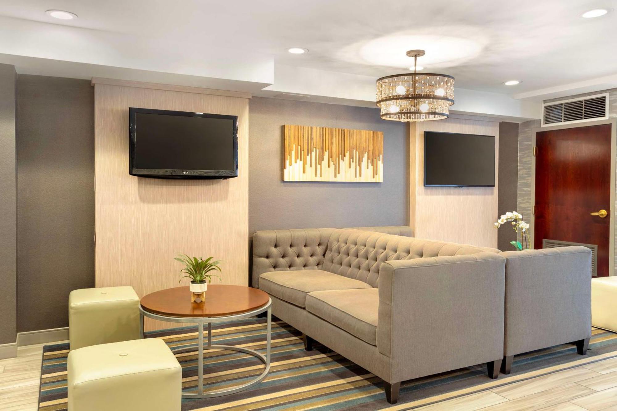 Best Western Plus Fairfield Hotel Exterior photo